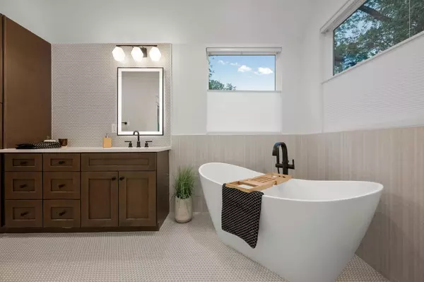 Austin, TX 78757,7310 Woodrow ST