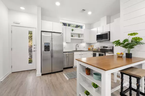 Austin, TX 78745,5924 S Congress Ave #85