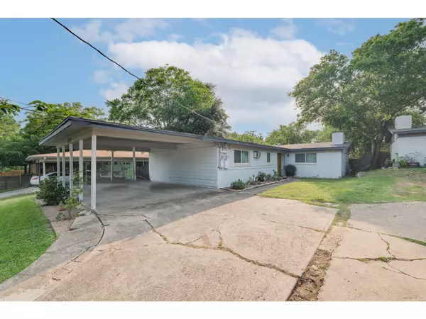 Austin, TX 78741,1606 Parker LN