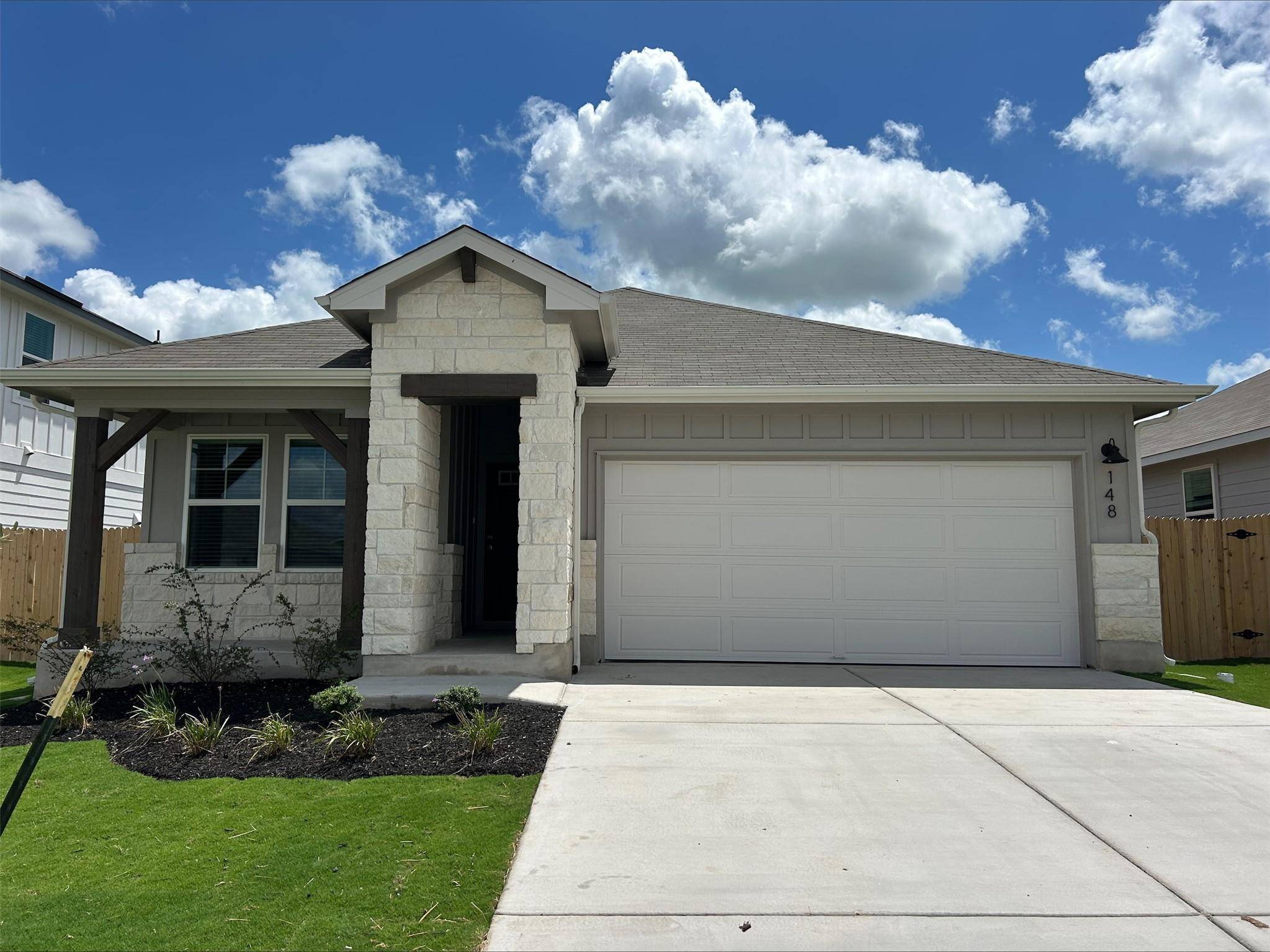 Jarrell, TX 76537,148 Honey Bee RD