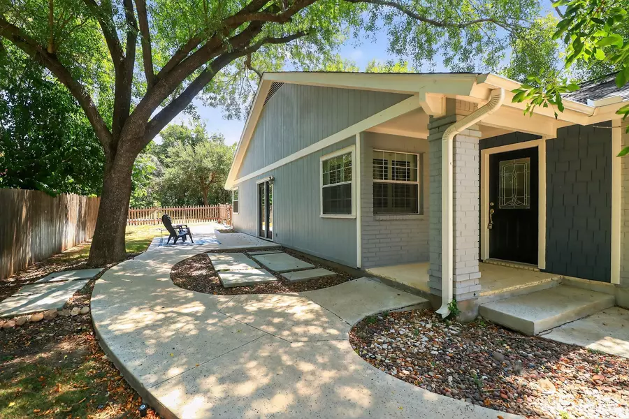 1303 Vine ST, Georgetown, TX 78626
