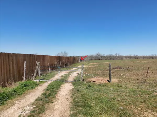 Dale, TX 78616,000 TBD