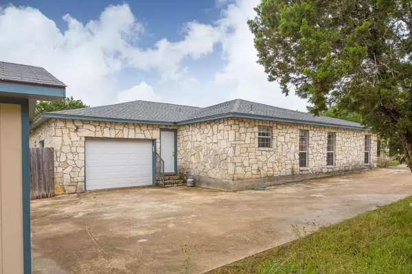 Wimberley, TX 78676,7 Rolling Hills RD