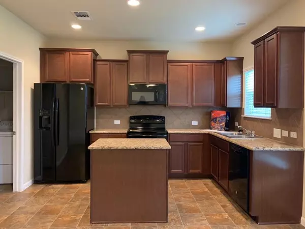 Hutto, TX 78634,109 Sabine River DR