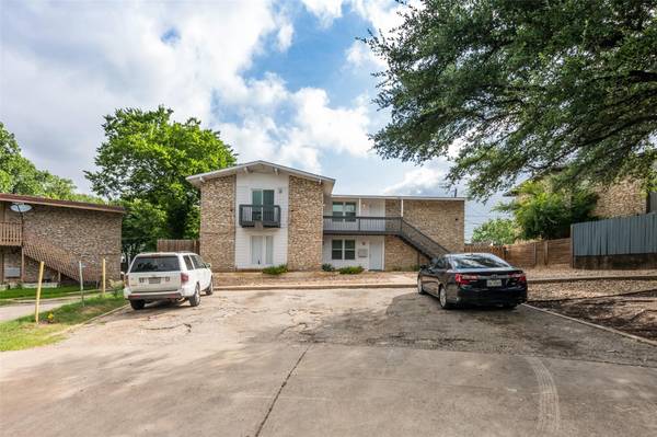 2504 Manor CIR #C, Austin, TX 78723