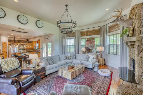 Marble Falls, TX 78654,401 CR 144