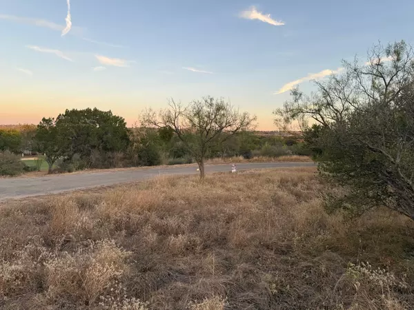 Horseshoe Bay, TX 78657,304 Red Wine