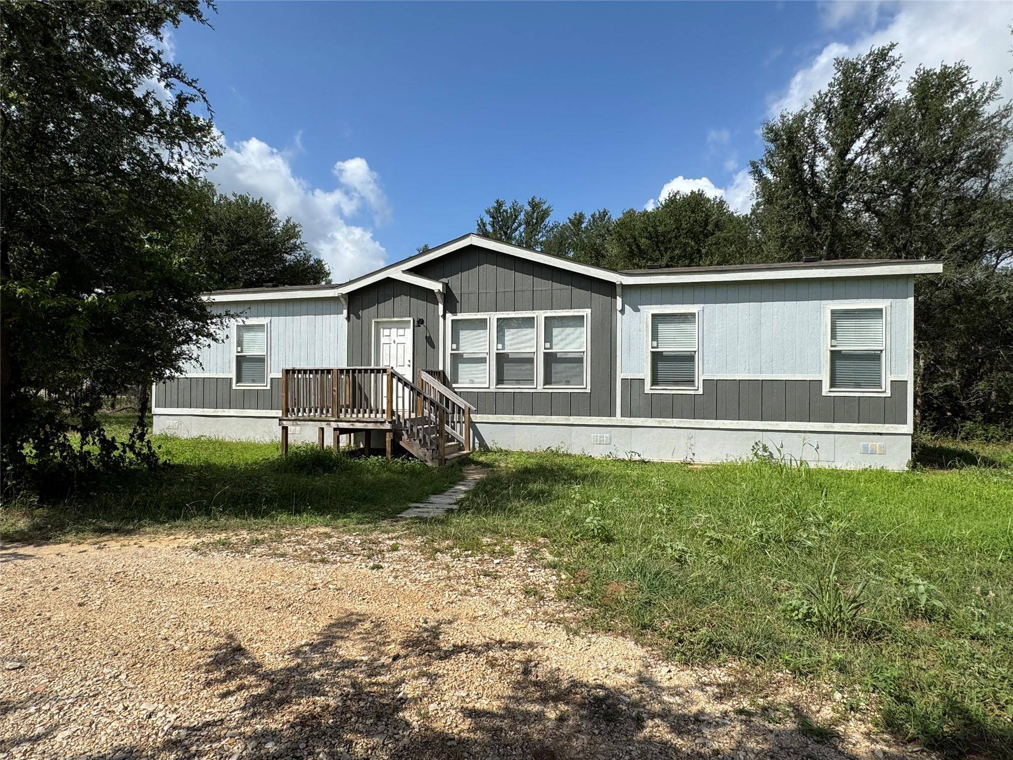 685 Eileens WAY, Dale, TX 78616