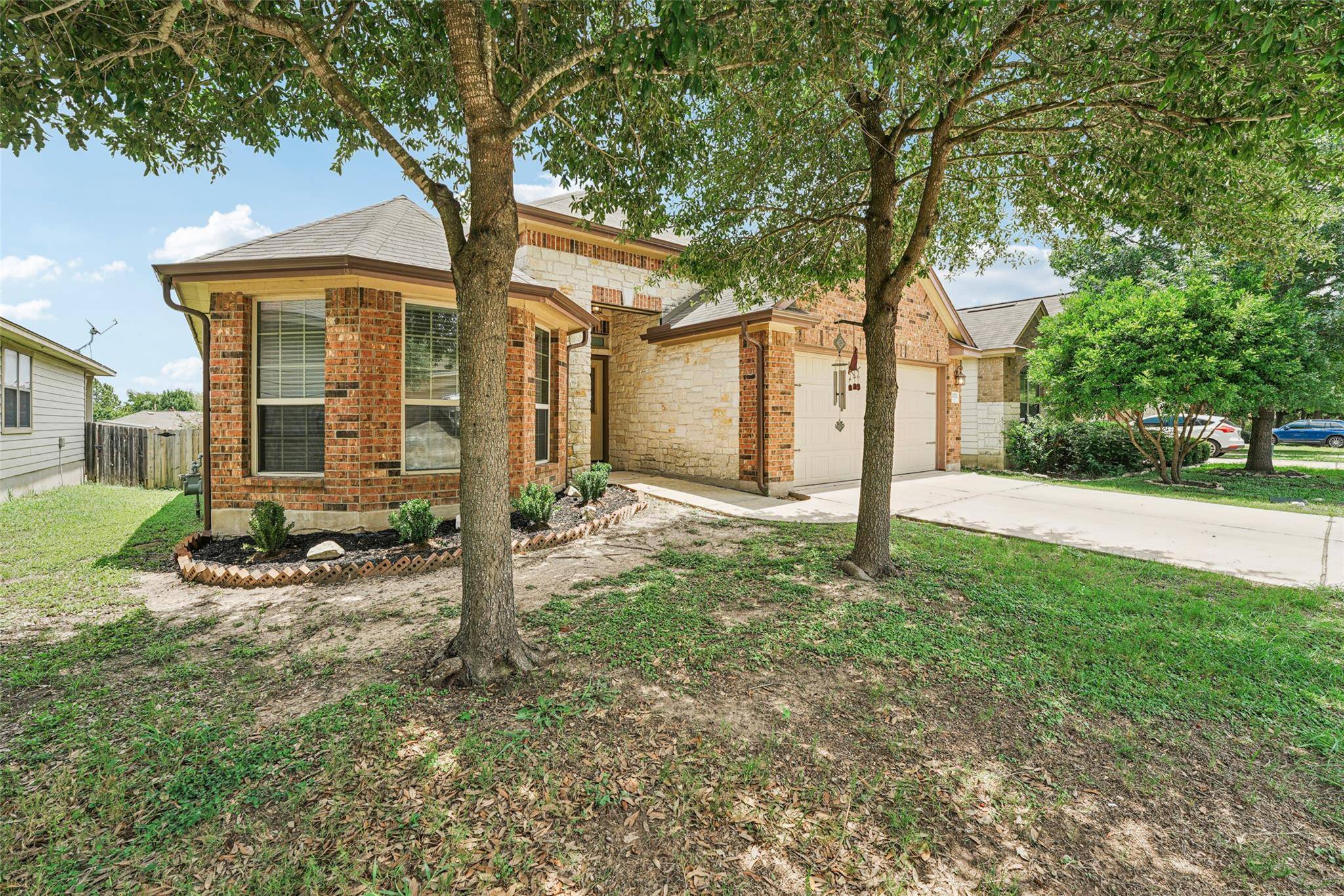 Buda, TX 78610,2072 Livonia DR