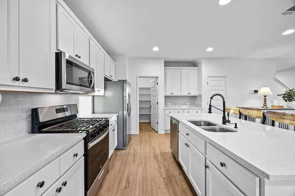 Buda, TX 78610,7002 Nijinsky DR