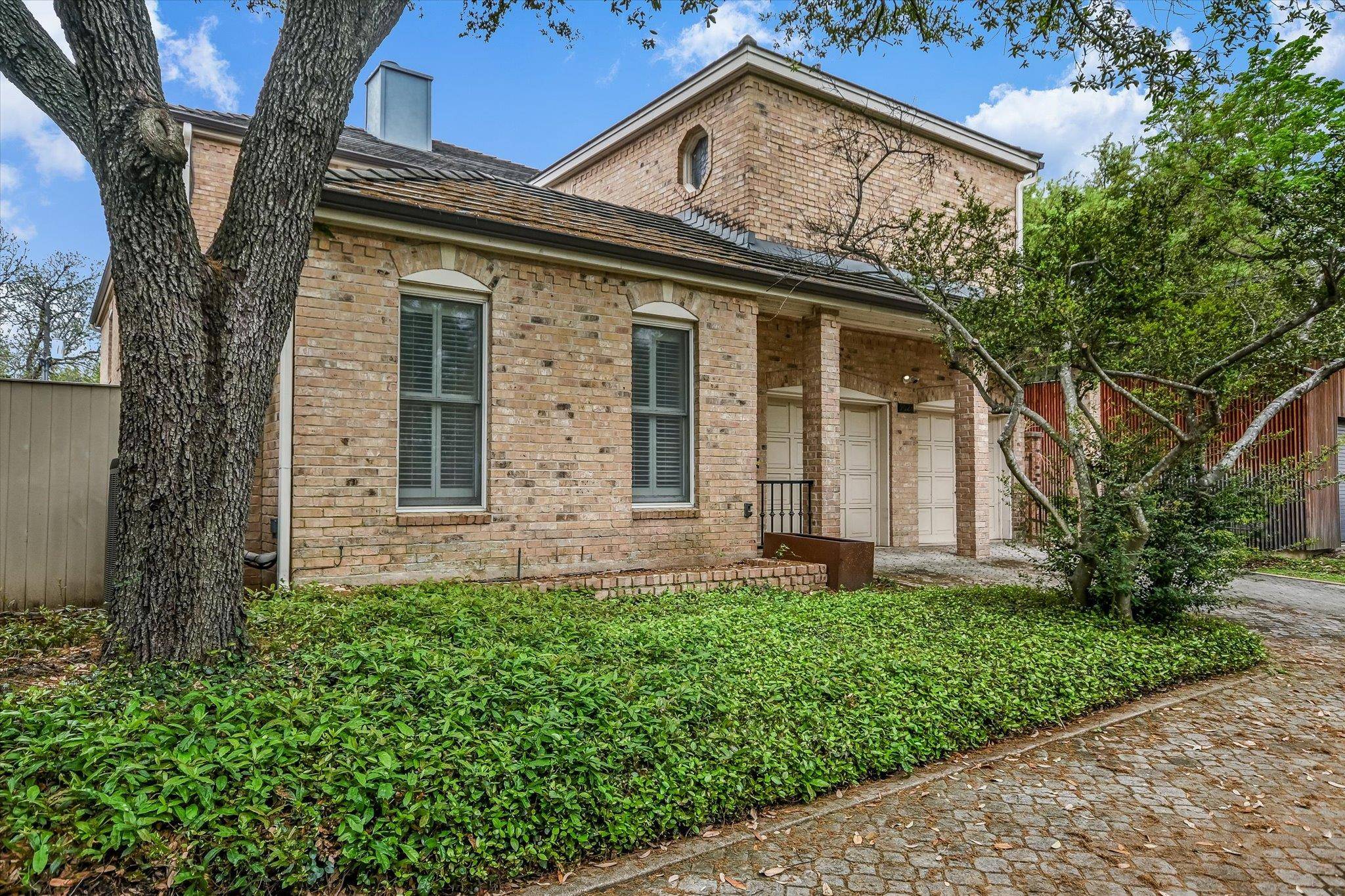 902 W 18th ST #B, Austin, TX 78701