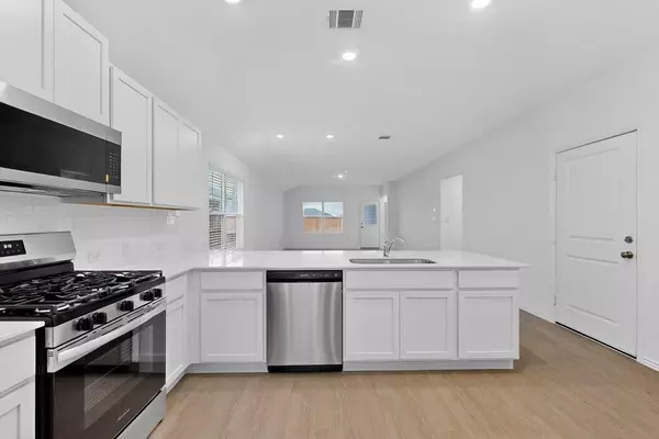 Hutto, TX 78634,107 Herald DR