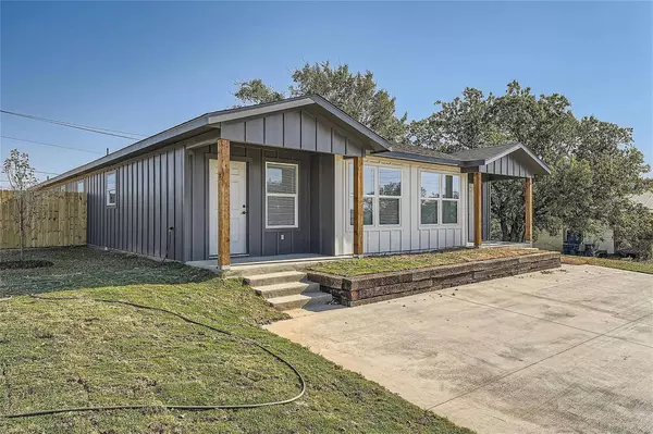 109 Fisher ST #A & B, Elgin, TX 78621