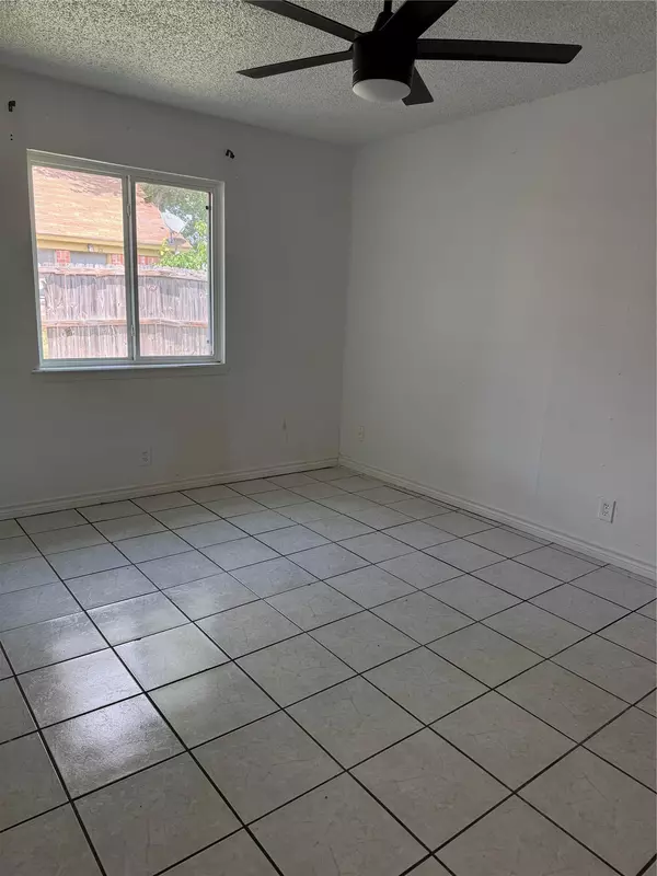 Austin, TX 78745,6900 S 1st ST #104
