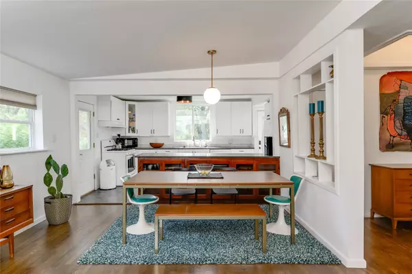 Austin, TX 78721,5323 Downs DR