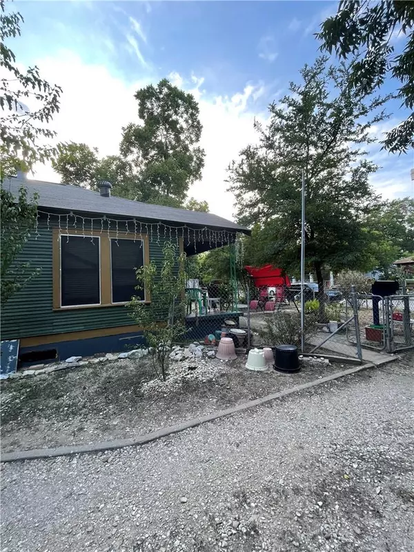 Austin, TX 78702,1505 Willow ST