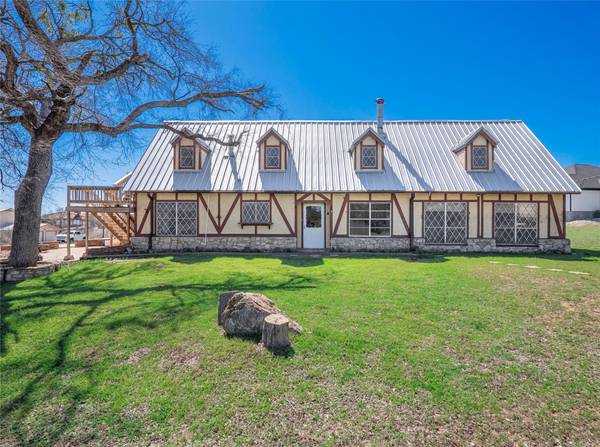 805 Wanta Hideaway, Spicewood, TX 78669