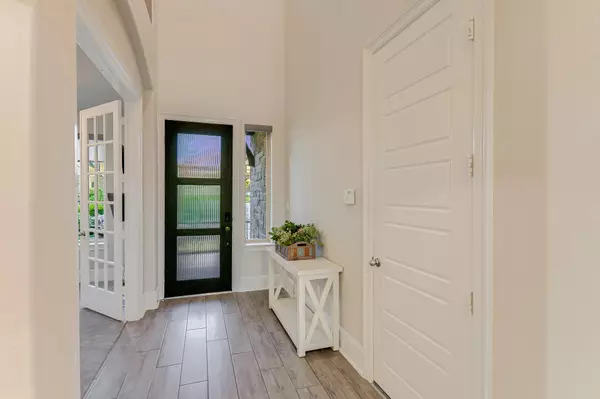 Lakeway, TX 78738,305 Coniglio CV