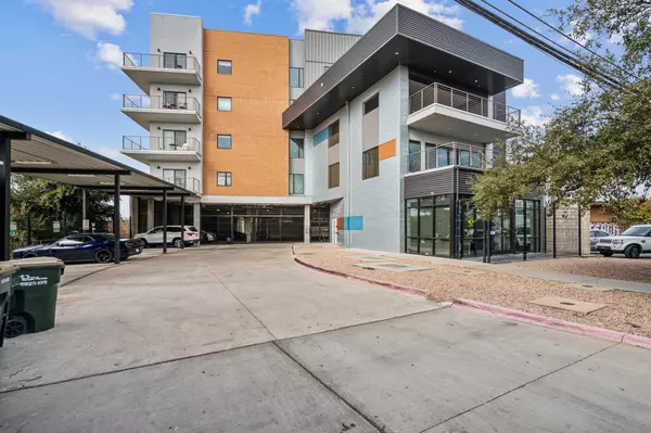 6444 Burnet RD #305, Austin, TX 78757