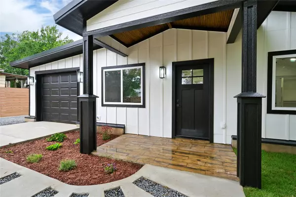 Austin, TX 78702,1006 Cherico ST