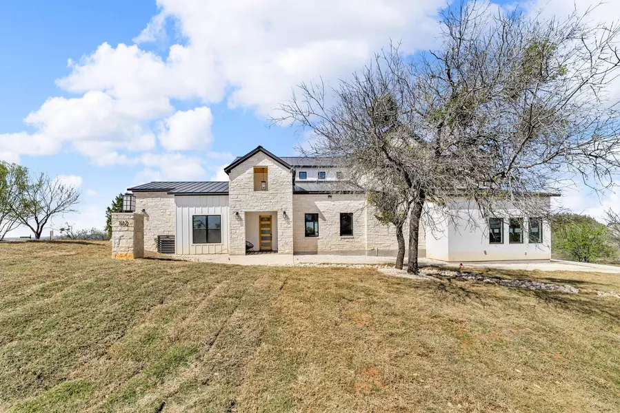 102 Mountain Home RD, Horseshoe Bay, TX 78657