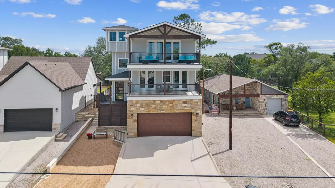 1513 Hill Top DR, Granite Shoals, TX 78654