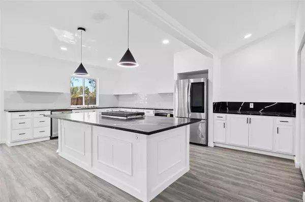 Buda, TX 78610,414 Loma Verde ST