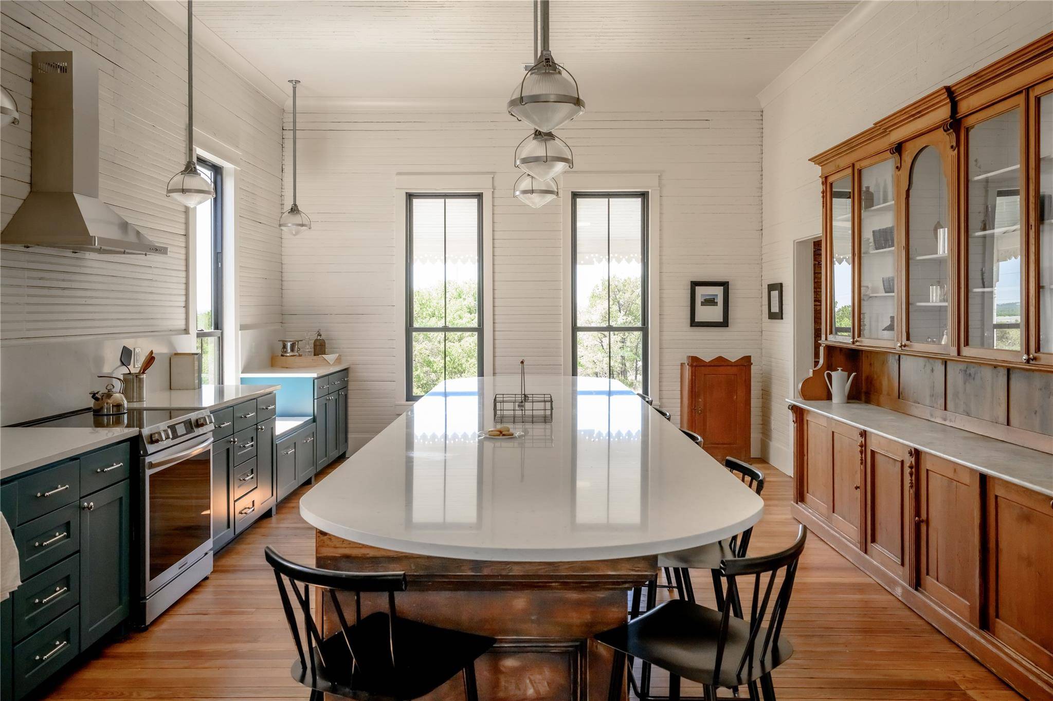 431 County Road 413, Spicewood, TX 78669