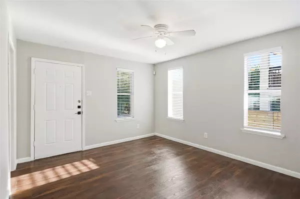 Austin, TX 78702,2308 E 10th ST