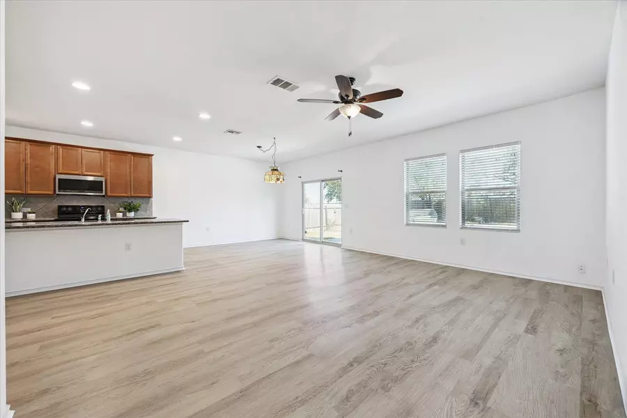 6320 Routenburn ST, Austin, TX 78754