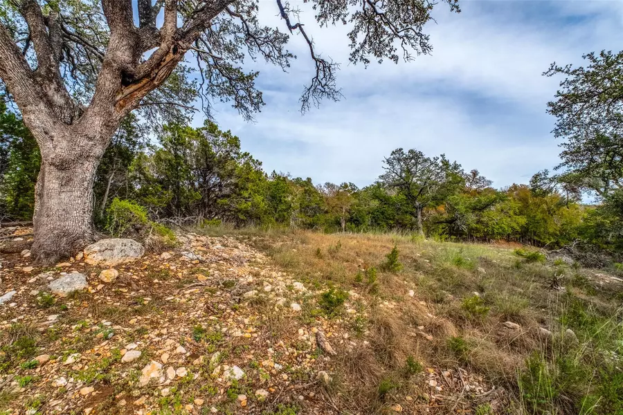 112 Woodacre DR, Wimberley, TX 78676