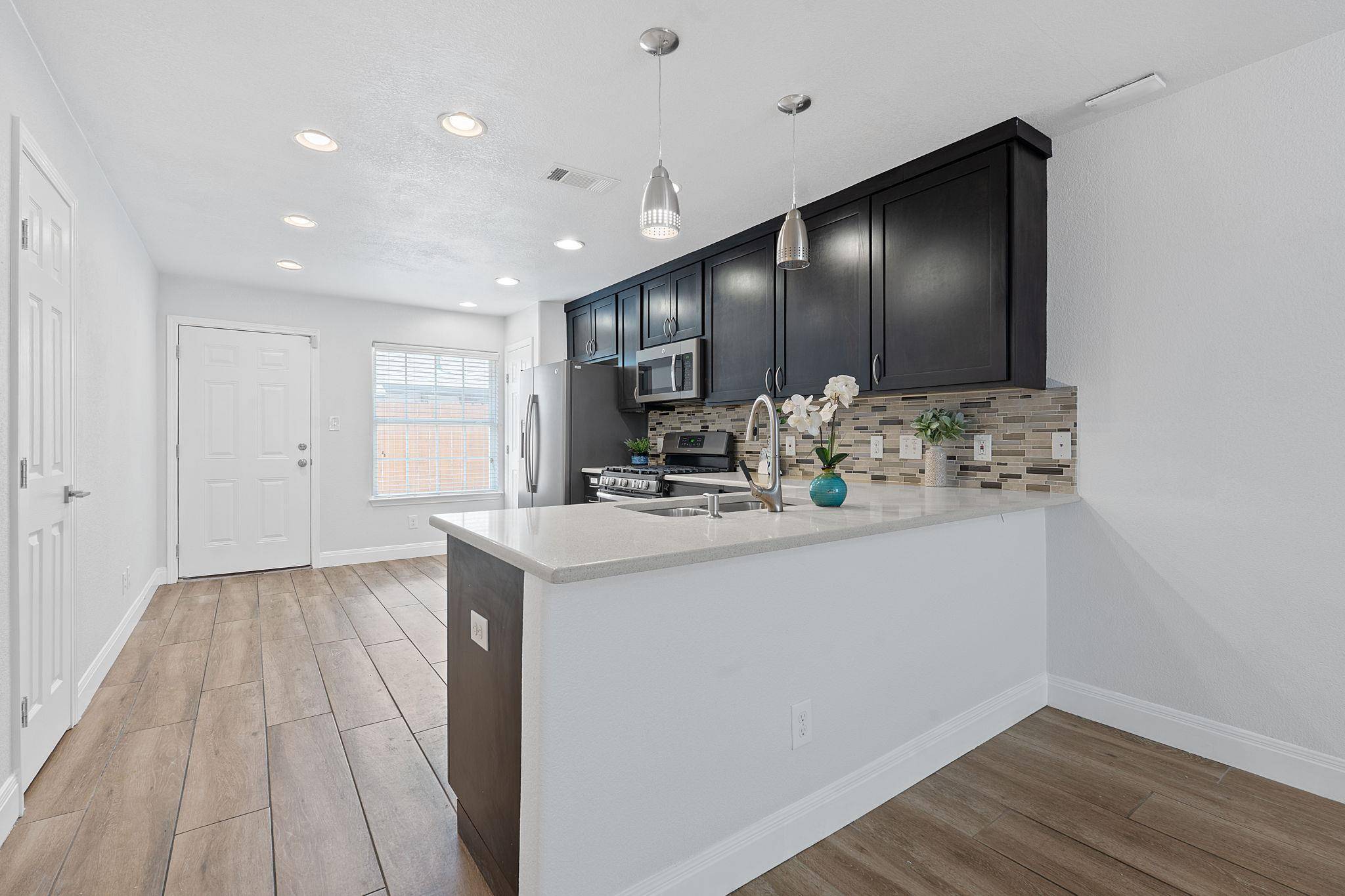 Austin, TX 78721,6001 Jain LN