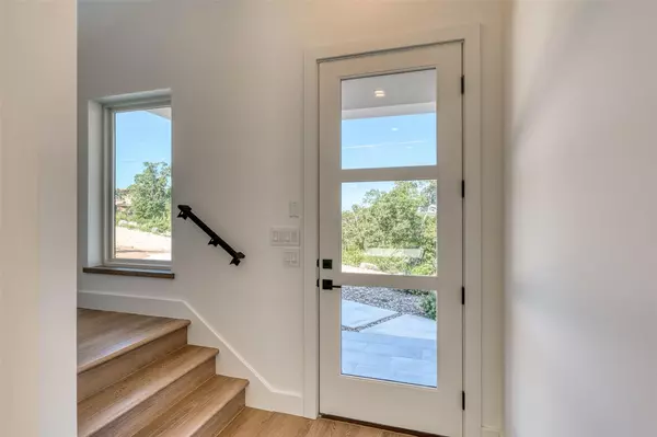 Jonestown, TX 78645,8621 Nina LN