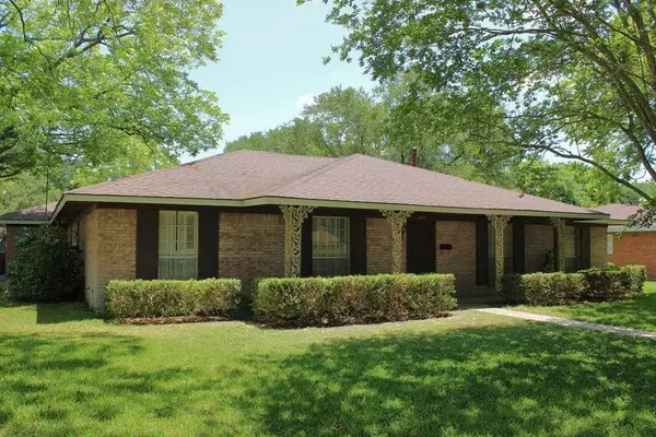 Lockhart, TX 78644,804 Vogel DR