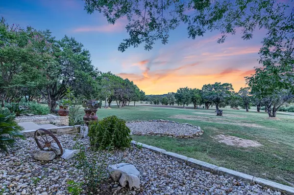 1005 County Road 414, Spicewood, TX 78669
