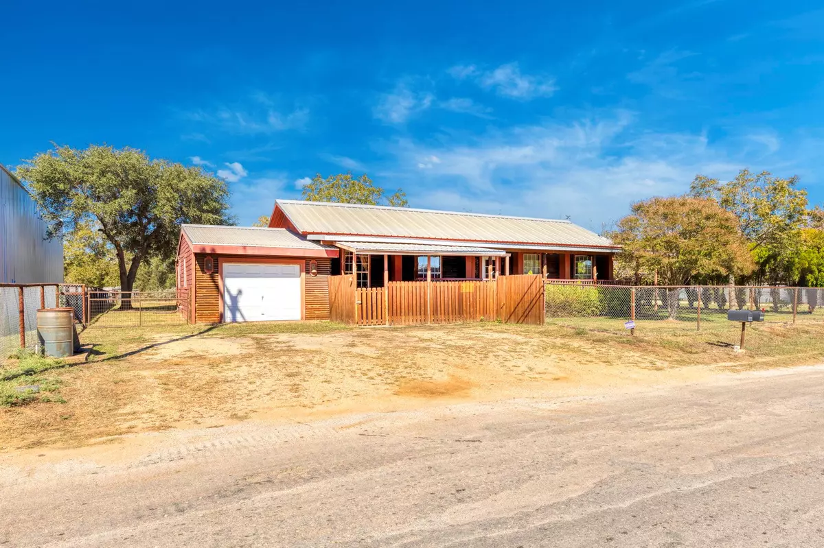 Dale, TX 78616,55 County Line RD