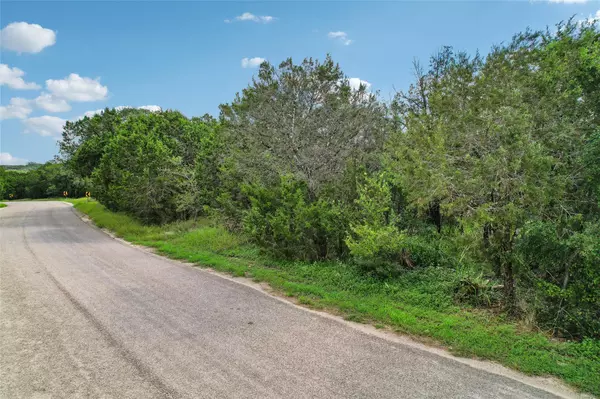 620 Boulder BLF, San Marcos, TX 78666