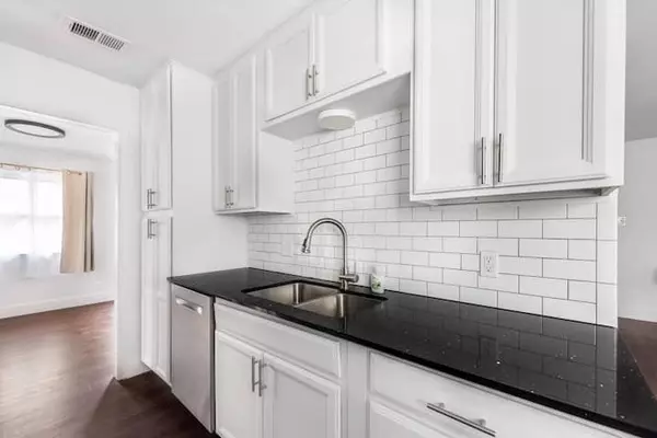 Austin, TX 78724,5700 Signal PT