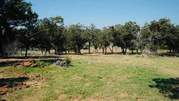 Luling, TX 78648,640 County Road 475 RD