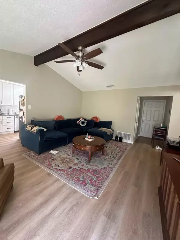 Round Rock, TX 78681,513 Purple Sage DR