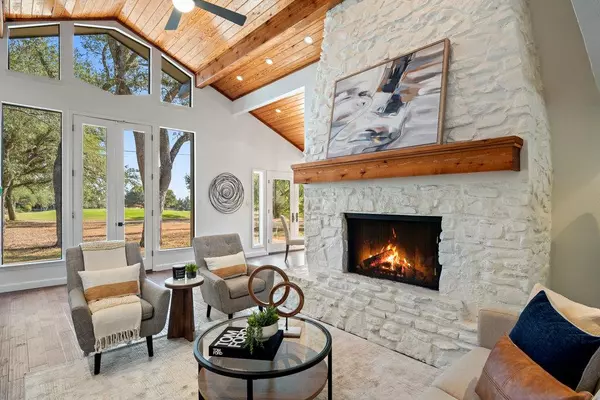 Austin, TX 78750,9112 Balcones Club DR