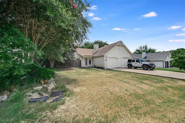 329 Fantail LOOP #B, Lakeway, TX 78734