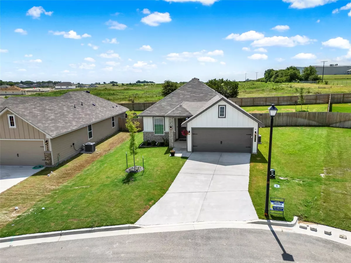 Troy, TX 76579,301 State LOOP