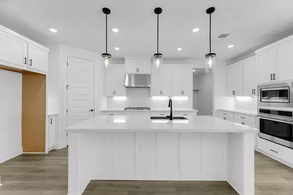 Austin, TX 78744,9709 Boathouse DR