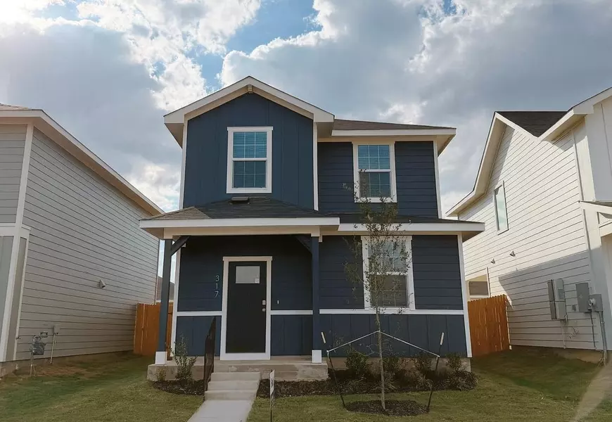 317 Santo Domingo RD, Bastrop, TX 78602