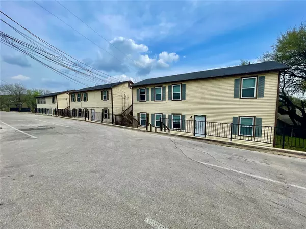 San Marcos, TX 78666,1009-1019 Advance ST