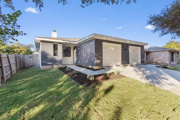 2802 Kestrel DR,  Austin,  TX 78745