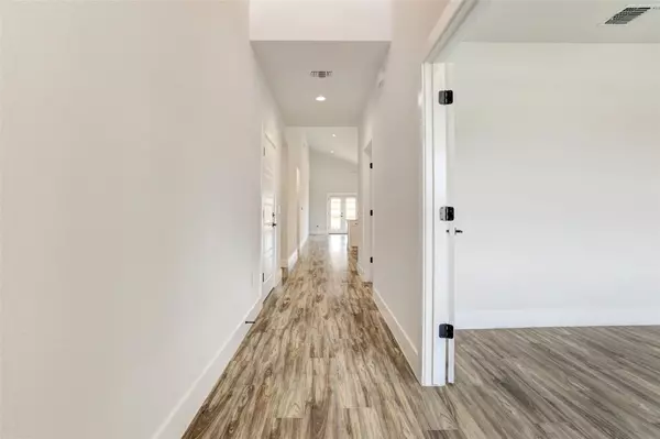 Manor, TX 78653,9601 Eloquence DR