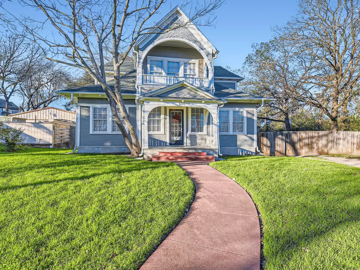 Taylor, TX 76574,606 W 6th ST
