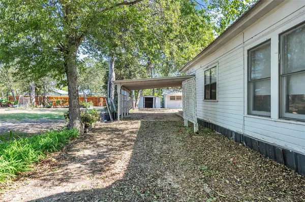 Bartlett, TX 76511,430 W Bell ST